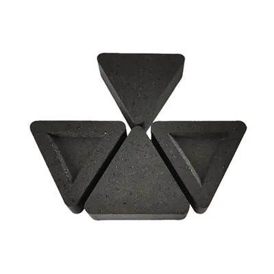 Запалете барбекюто на дървени въглища